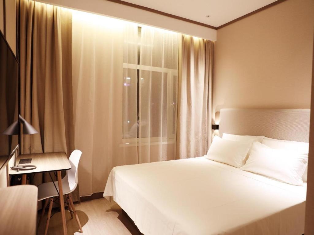 Hanting Hotel Changchun Jilin Road Екстер'єр фото